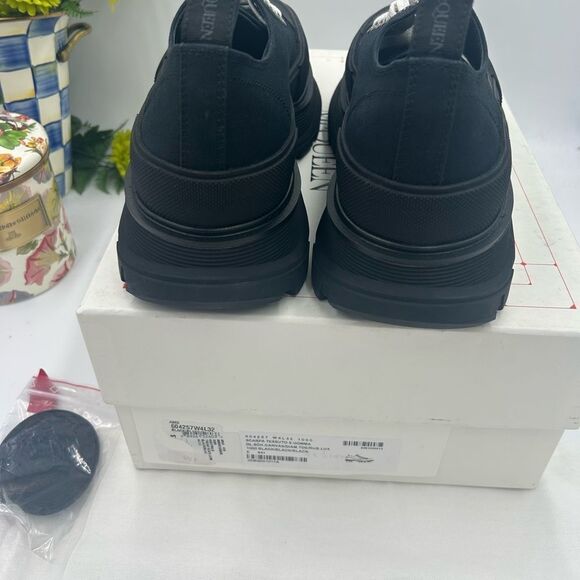 Men's Alexander McQueen low top sneakers size 44.5 made in Italy - Picture 9 of 12